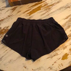 Lululemon shorts (black)